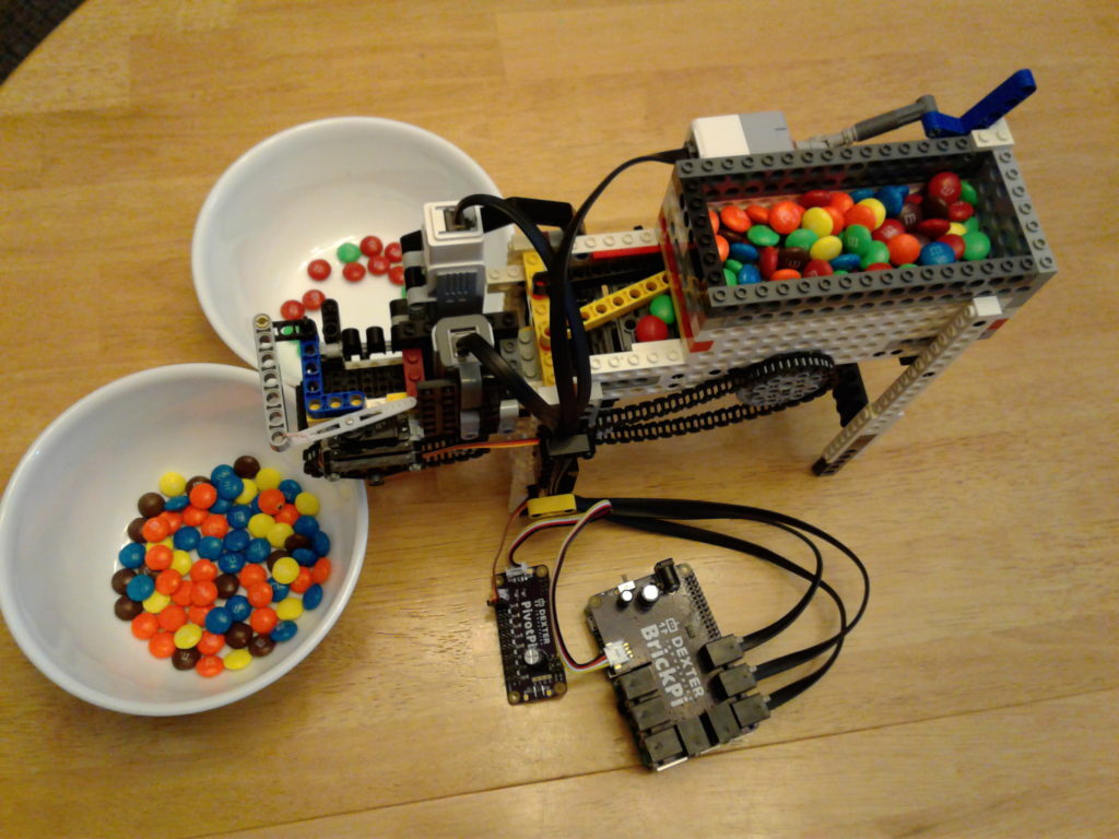 raspberry-pi-mm-color-sorter-with-servo-5