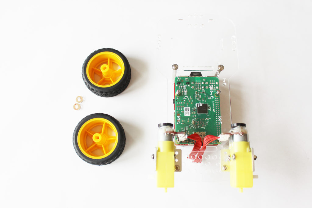 Attach wheels to the GoPiGo3 Raspberry Pi Robot Balancebot