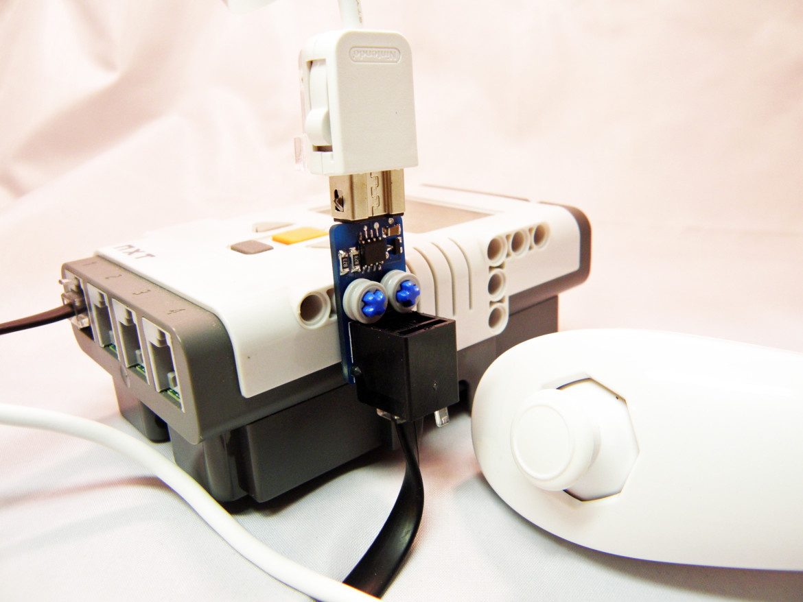 NXTChuck Wii Adapter for LEGO MINDSTORMS